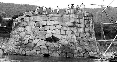 流失を免れた第４橋脚：昭和25年(1950年）