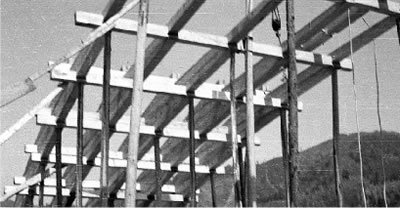再建工事時の仮組：昭和27年（1952年）の架替時